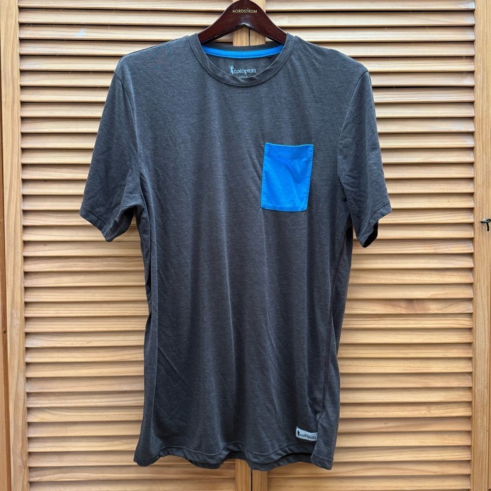Cotopaxi Dark brown T-Shirt with Bright Blue Pocket size XL